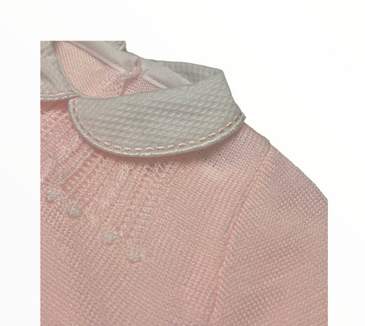 Comprar conjunto de primera puesta de hilo. Detalle cuello bebé. Color rosa. Temporada primavera-verano.