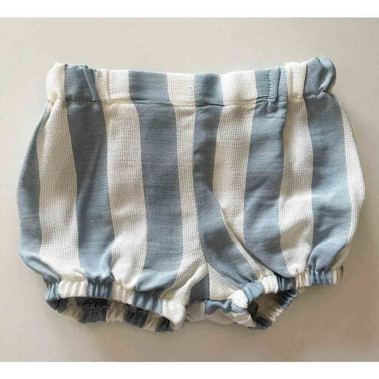 Pantalón de Conjunto de algodón para bebés niños. dos piezas. Primavera-Verano. Marca Confecciones Alber. Color blanco roto y azul celeste.