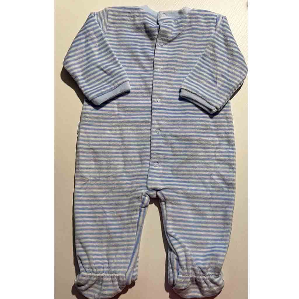 Abertura en la espalda de Pijama de invierno para recién nacido y primera puesta en el hospital. Enterizo con polaina. Marca Yatsi. Color azul celeste.